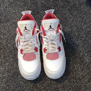 Jordan 4s